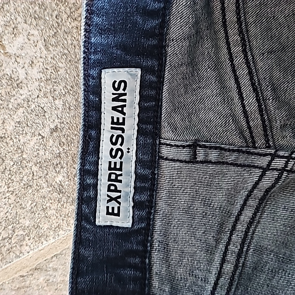 EXPRESS Slim Fit Skinny Leg ROCCO jeans size 28x32 - Picture 2 of 7